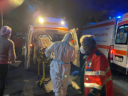 Incendiu într-un salon al Spitalului de Boli Infecțioase Movila din Ploiești (unitate suport Covid). Doi pacienți au decedat, iar alți 15 au fost transferați la secția UPU a Spitalului Județean. O infirmieră cu arsuri a fost transportată la București