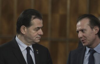 Ludovic Orban participă la şedinţa PNL în care se decide dacă liberalii vor face guvern cu PSD sau cu USR. Reuniunea, mutată de la sediul partidului la Vila Lac