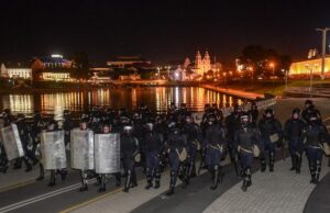 Statele UE susțin că decizia Belarusului de a încuraja migranții din Orientul Mijlociu să pătrundă ilegal în Polonia poate fi considerată un “atac hibrid”, care reprezintă baza legală pentru noi sancțiuni împotriva Minskului