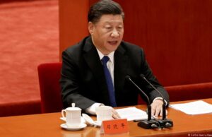 Beijingul califică democraţia americană drept “armă de distrugere în masă”