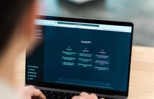 OpenAI: Între ambiții comerciale și provocările siguranței în Inteligența Artificială