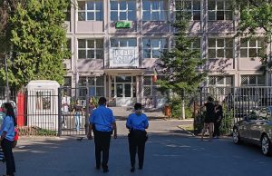 Mai multe licee și o școală din București vor fi monitorizate de polițiștii locali pe tot parcursul anului școlar 2024-2025
