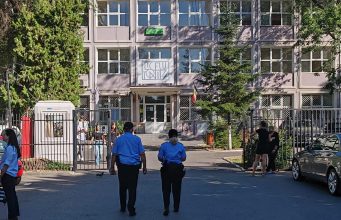 Mai multe licee și o școală din București vor fi monitorizate de polițiștii locali pe tot parcursul anului școlar 2024-2025