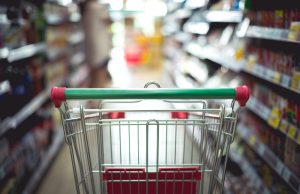 Alimentele se scumpesc din cauza secetei. Despre ce produse este vorba și cu cât ar urma să crească prețurile acestora