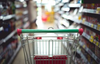 Alimentele se scumpesc din cauza secetei. Despre ce produse este vorba și cu cât ar urma să crească prețurile acestora
