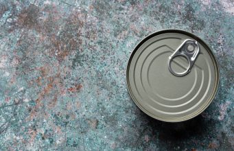 „Un adevărat scandal de sănătate publică”: Tonul la conservă, contaminat cu mercur. La ce pericole se expun consumatorii