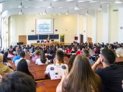 Guvernul alocă peste 780 de milioane de lei pentru cămine și cantine studențești și pentru digitalizare în universități. Se acordă și suma de 500 de lei, în tichete sociale, pentru reducerea abandonului școlar
