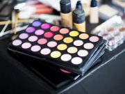 Au fost depistate substanțe periculoase interzise în mai multe produse cosmetice comercializate în Europa. Ele sunt vândute și în România