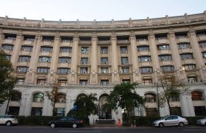 Parchetul General s-a autosesizat cu privire la „infracţiuni electorale şi spălare a banilor”, după desecretizarea documentelor CSAT. DIICOT analizează documentele